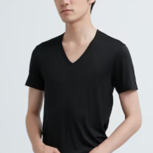 Uniqlo Men's Dry V Neck Short Sleeve T-Shirt - Clothing Size (INT)-M