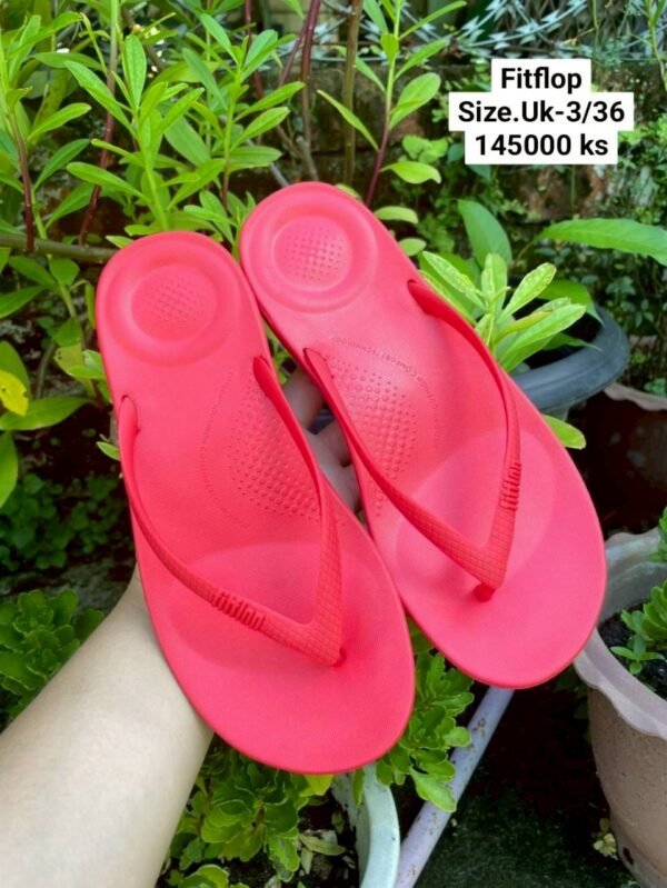 BKK Fitflop iQushion Ergonomic Flip-Flops, Color: Red